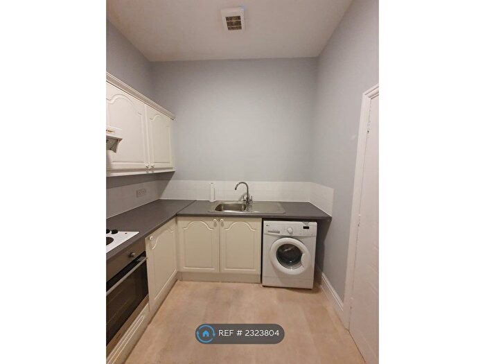 1 Bedroom Flat To Rent In Brunswick Court, Macclesfield, SK11