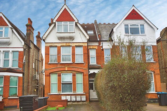1 Bedroom Flat For Sale In Green Lanes, London, London, N13