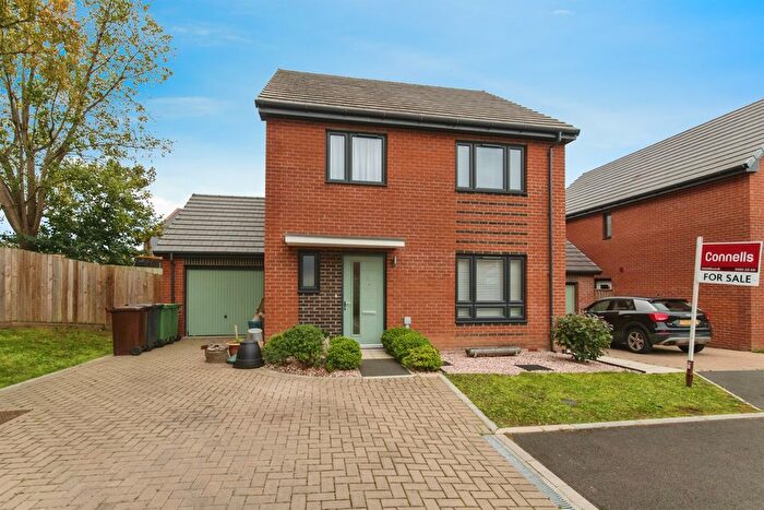 4 Bedroom Detached House For Sale In Nursery Gardens, Exeter, EX1