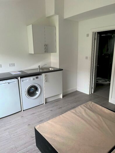 Studio To Rent In Willow Way, Potters Bar, Hertfordshire, EN6