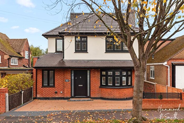 4 Bedroom Detached House For Sale In Regent Road, Epping, CM16