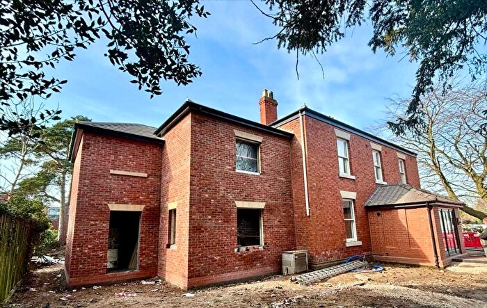 2 Bedroom Cottage For Sale In Copper Beech Court, DN33