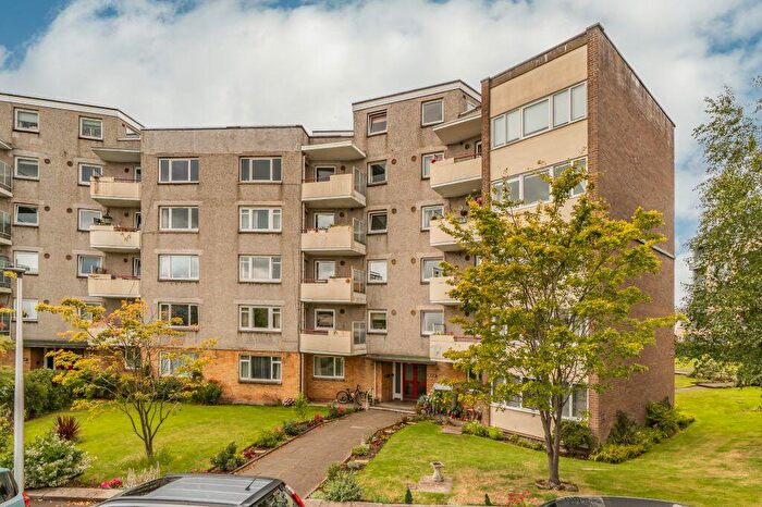 2 Bedroom Flat For Sale In Falcon Court, Edinburgh, EH10