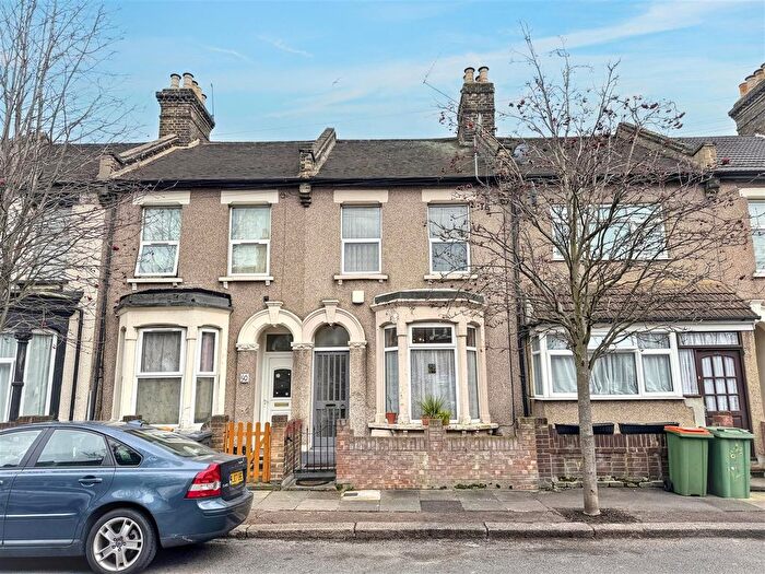 2 Bedroom Terraced House For Sale In Maryland Square, London, E15