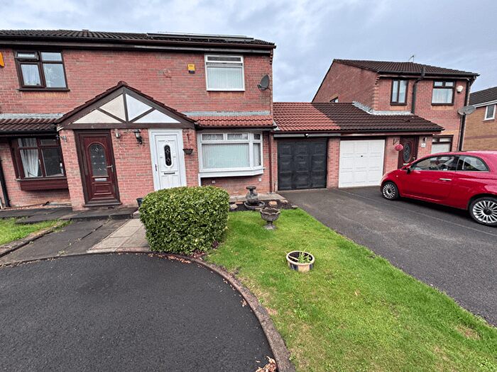 2 Bedroom Semi-Detached House For Sale In Mulberry Walk, Droylsden, M43