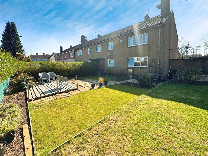 2 Bedroom Flat For Sale In Dunkenny Place, Drumchapel, Glasgow, G15