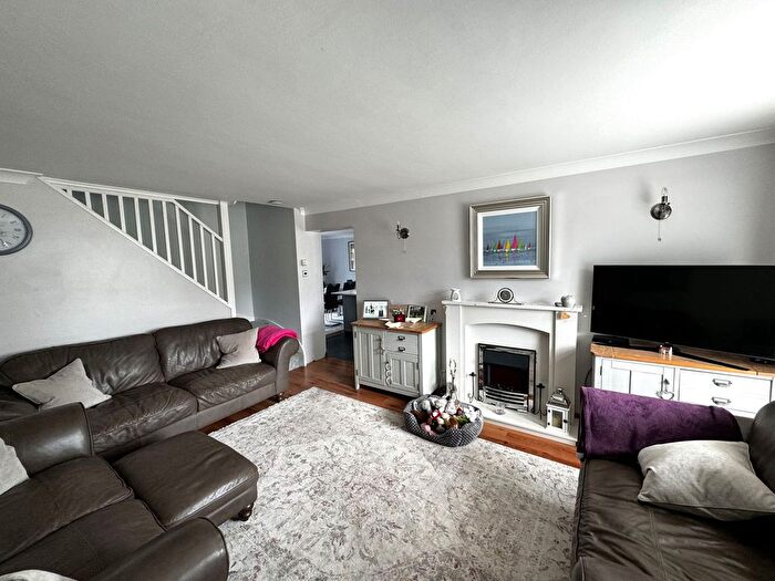 3 Bedroom End Of Terrace House For Sale In Staplehurst, Kent, TN12