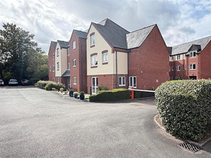 2 Bedroom Apartment For Sale In Montgomery Court, Coventry Road, Warwick, CV34