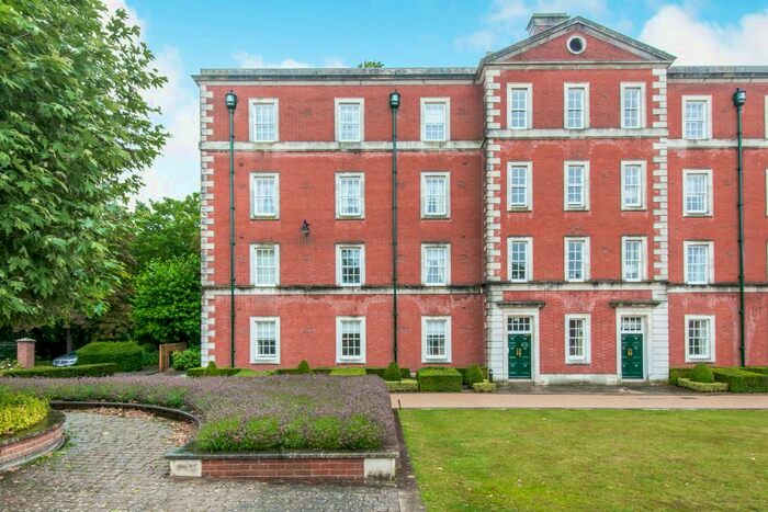 2 Bedroom Flat To Rent In Peninsula Square, Winchester, SO23