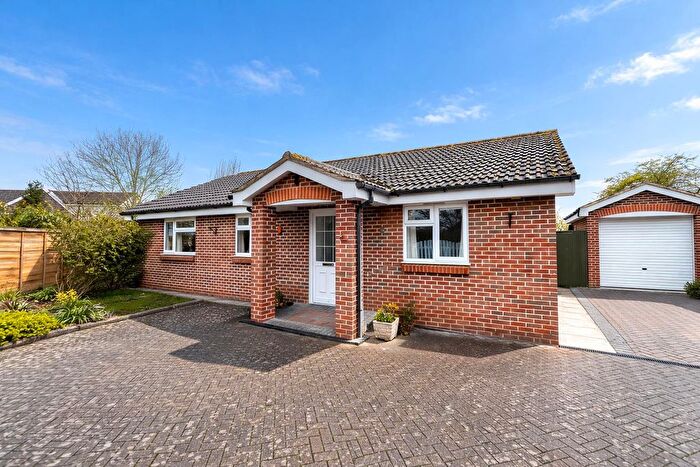 3 Bedroom Detached Bungalow For Sale In Badgers Walk, Easton-In-Gordano, BS20