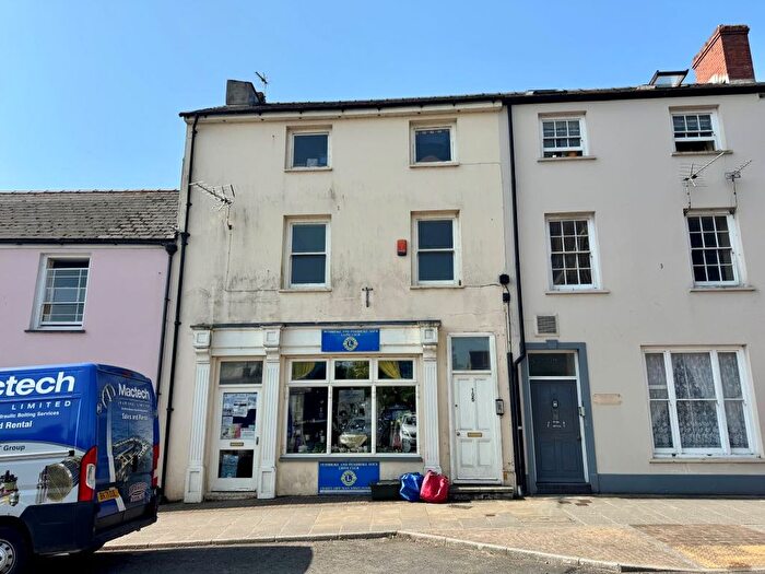 3 Bedroom Block Of Flats For Sale In Main Street, Pembroke, Pembrokeshire, SA71
