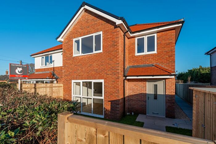 4 Bedroom Semi-Detached House To Rent In Lodge Road, Lymington, Hampshire, SO41