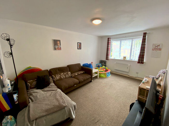 2 Bedroom Apartment To Rent In Range Road, Manchester, M16
