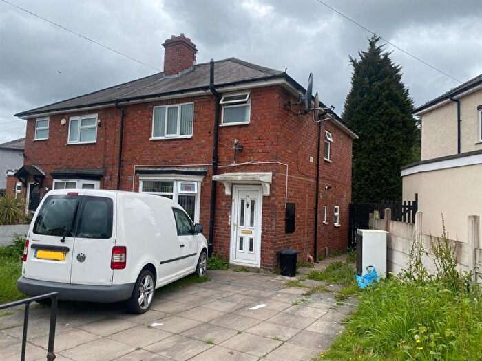 3 Bedroom Semi Detached House To Rent In Princes Road, Tividale, Oldbury, B69