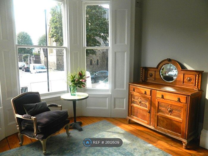 2 Bedroom Flat To Rent In Lambert Road, London, SW2