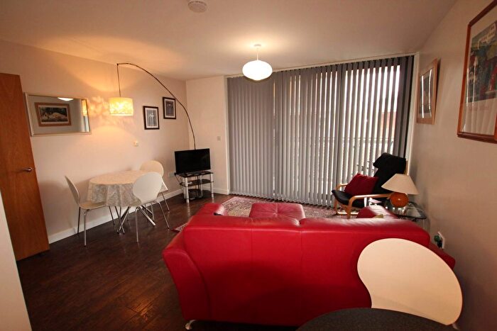2 Bedroom Flat To Rent In Allison Bank, Geoffrey Watling Way, NR1