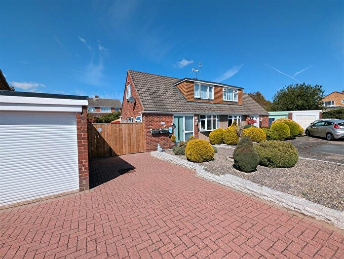 3 Bedroom Semi Detached Bungalow For Sale In Nunnery Close, Darlington, DL3