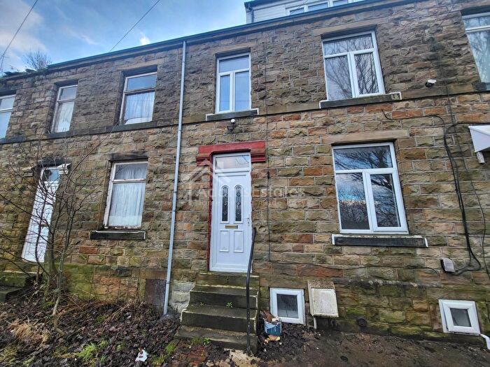 5 Bedroom Terraced House To Rent In Headfield Road, Dewsbury, WF12