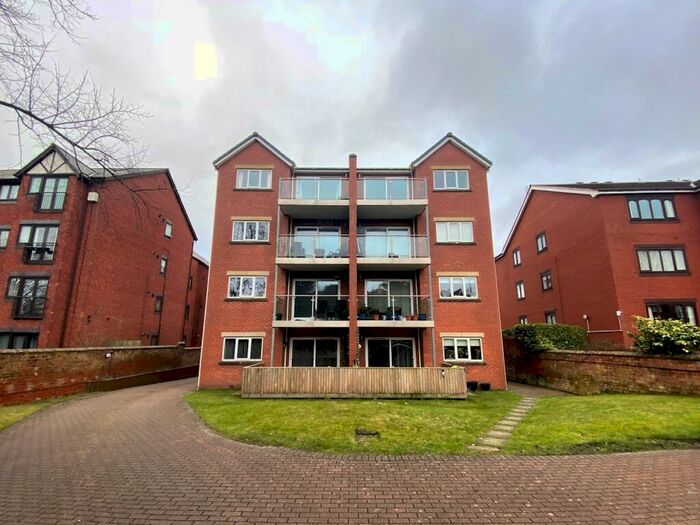 2 Bedroom Penthouse To Rent In Park Avenue, Southport, Merseyside., PR9