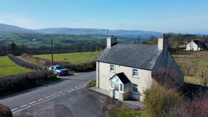 2 Bedroom Smallholding For Sale In Llanddeusant, Llangadog, SA19