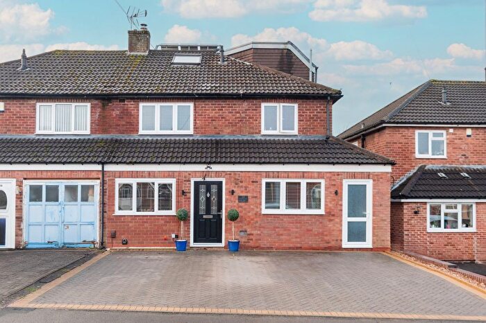 4 Bedroom Semi-Detached House For Sale In Merevale Road, Solihull, West Midlands, B92