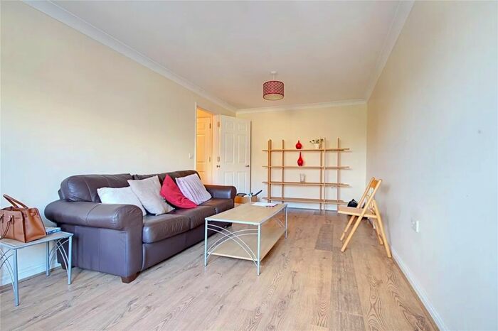 1 Bedroom Flat To Rent In Winchester Road, London, N9
