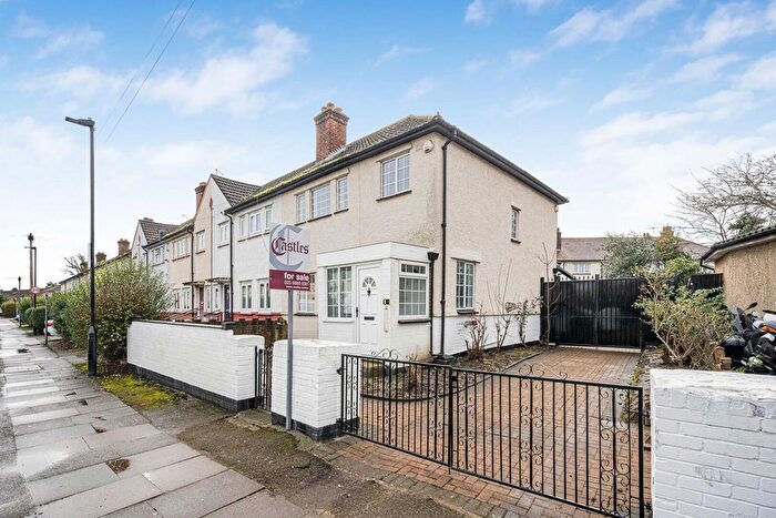 3 Bedroom End Terrace House For Sale In Rivulet Road, London, N17