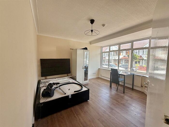 5 Bedroom Detached House To Rent In Marquis Close, Wembley, HA0