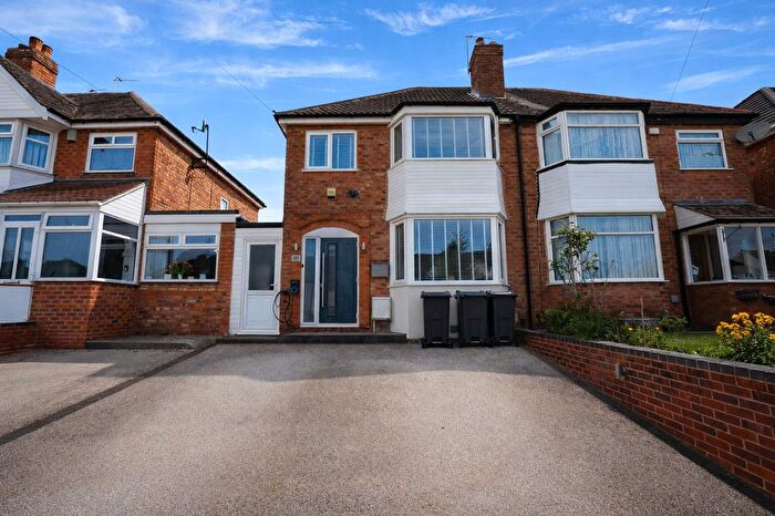 3 Bedroom Semi Detached House For Sale In Clay Lane, Birmingham, B26
