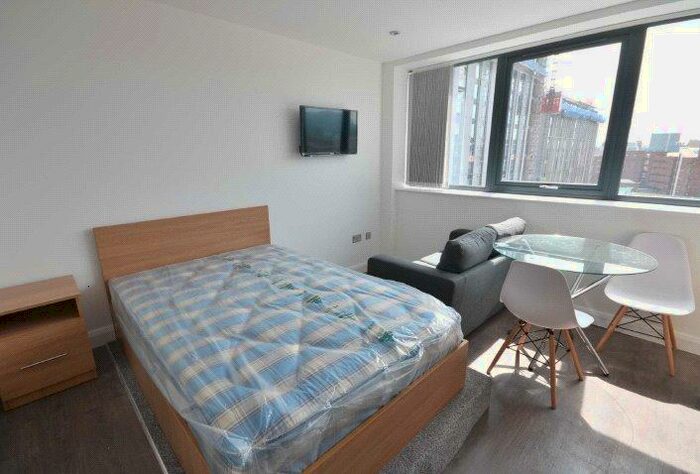 Apartment To Rent In Bracken House, Manchester City Centre, Manchester, M1