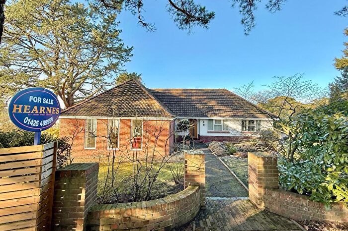 4 Bedroom Detached Bungalow For Sale In Pine Drive, St. Ives, BH24