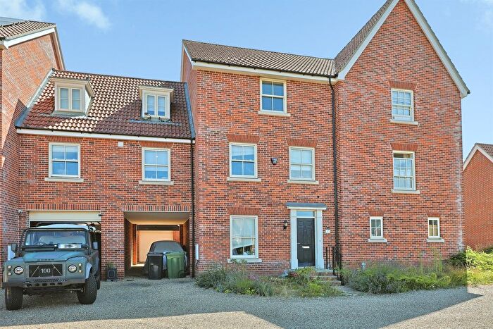 4 Bedroom Property For Sale In Adcock Drive, Sprowston, Norwich, NR7