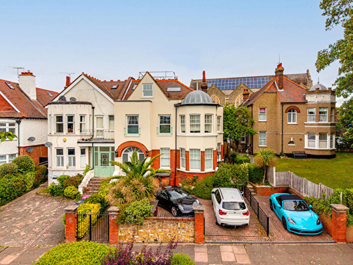 3 Bedroom Apartment For Sale In Galton Road, Westcliff-on-sea, SS0