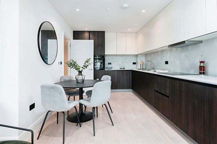 1 Bedroom Flat For Sale In High Road Leyton, London, E10
