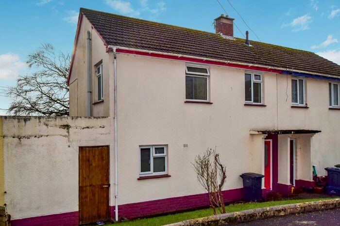 3 Bedroom Semi-Detached House To Rent In Pilton Lawn, Pilton, Barnstaple EX31