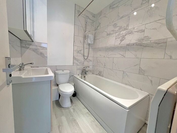 1 Bedroom Flat To Rent In Butts Road, Walsall, WS4