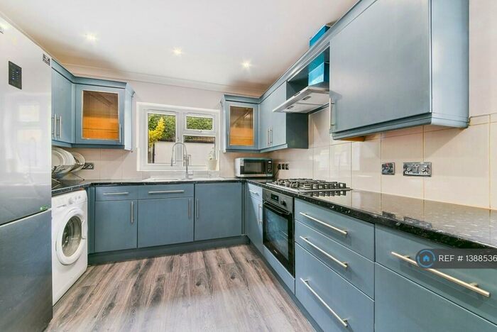 5 Bedroom Terraced House To Rent In Astbury Road, London, SE15