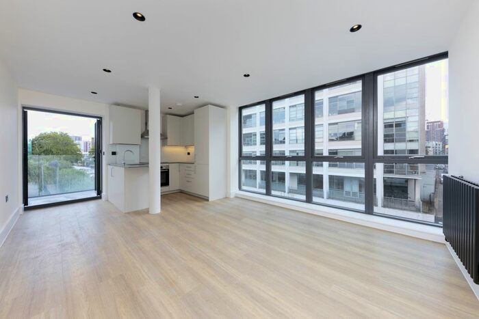 2 Bedroom Flat To Rent In Dame Street, London, N1