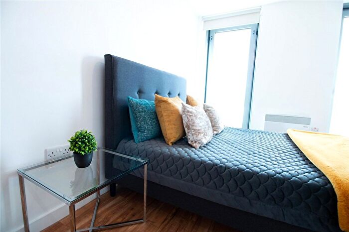Studio To Rent In Michigan Point Tower B, Michigan Avenue, M50