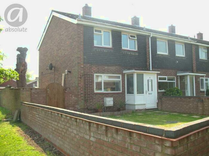 2 Bedroom End Of Terrace House To Rent In Eden Way, Brickhill, MK41