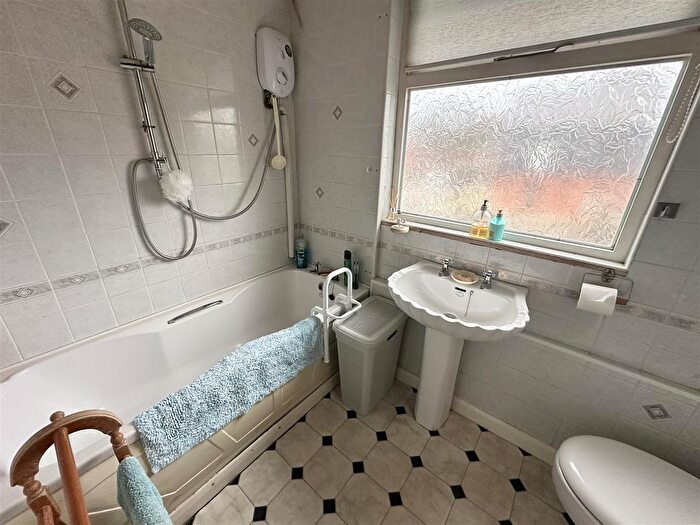 3 Bedroom Terraced House For Sale In Chepstow Avenue, Sale, M33