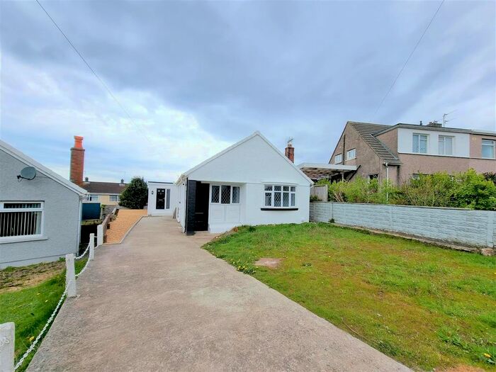 3 Bedroom Detached Bungalow To Rent In Bryn Llidiard, Litchard, Bridgend, CF31