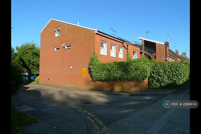 1 Bedroom Flat To Rent In Pondcroft Road, Knebworth, SG3