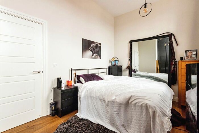 2 Bedroom Flat For Sale In Green Street, Nottingham, NG2