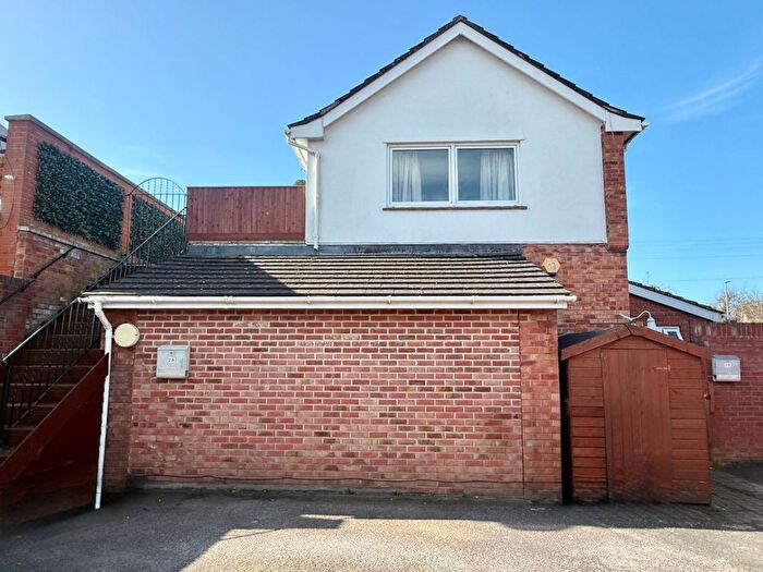 3 Bedroom Flat To Rent In Southwood Grove, Taunton, TA1