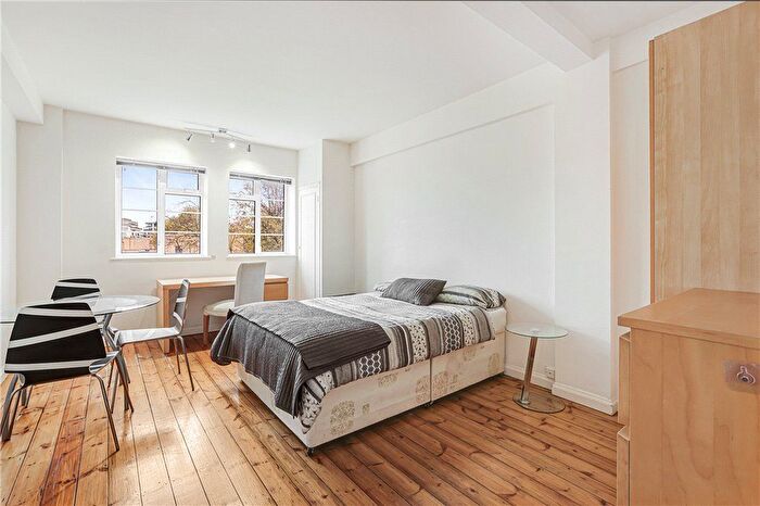 3 Bedroom Flat To Rent In West Kensington Court, Edith Villas, London, W14