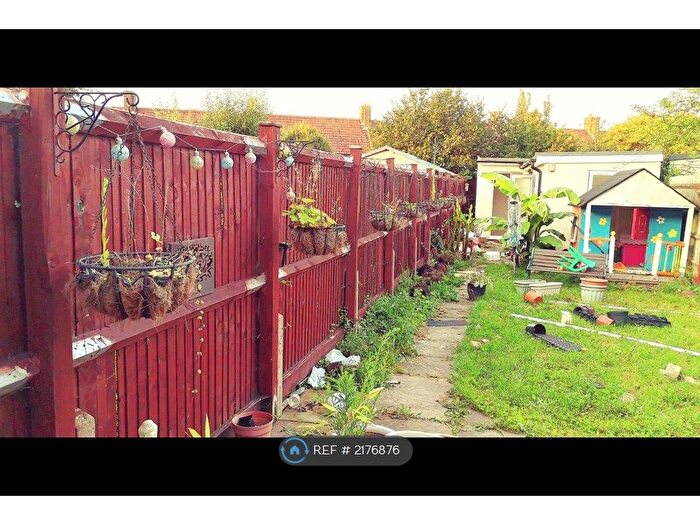 3 Bedroom Terraced House To Rent In Green Lane, Morden, SM4