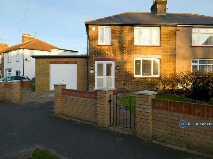 3 Bedroom Semi-Detached House To Rent In Trebble Road, Swanscombe, DA10