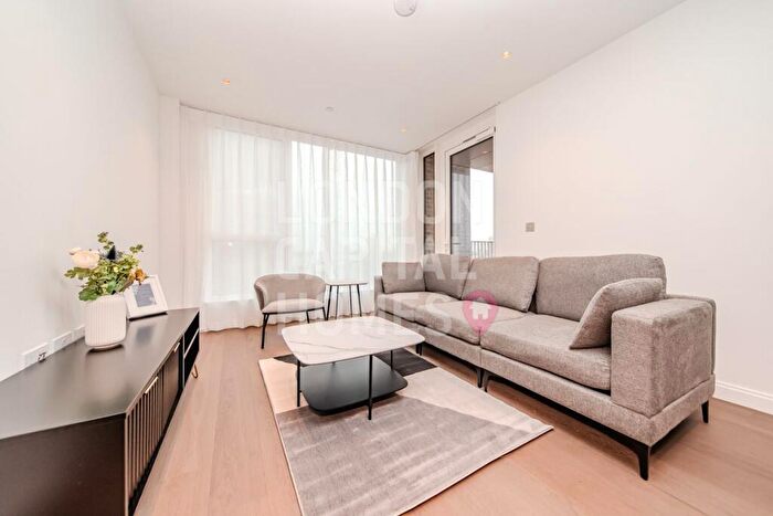 2 Bedroom Apartment To Rent In Phoenix Court, Gasholder Place, London, SE11