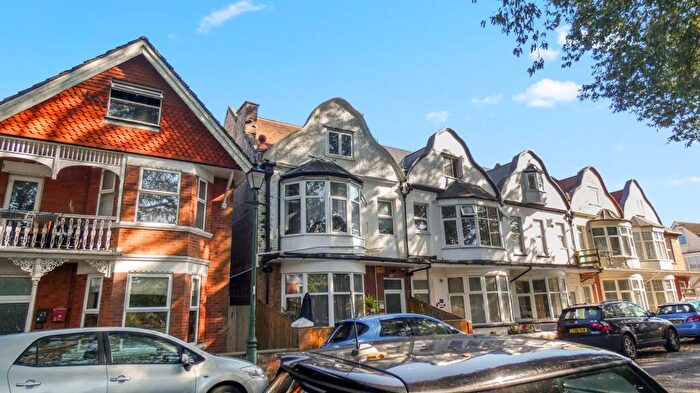 1 Bedroom Flat For Sale In Churchill Road, Bournemouth, BH1